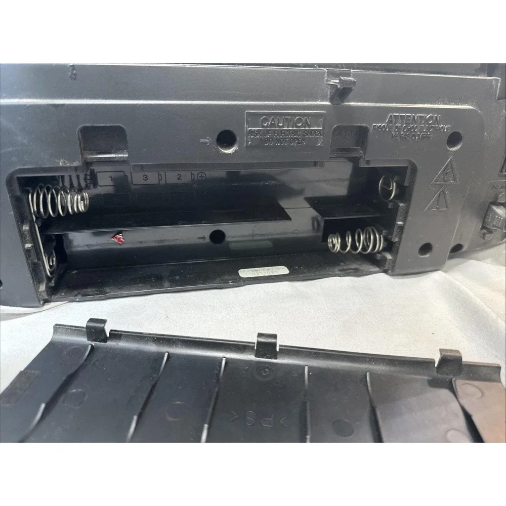 Sony Radio Cassette FS-W318 Boom Box Vintage  Partially Working* or for Parts